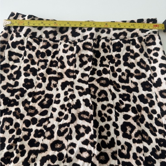 H&M Leopard Print Midi Skirt Size 2 - Picture 4 of 6